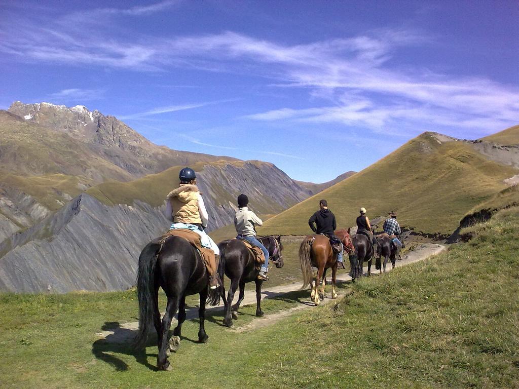 Camping La Cascade Villa Le Bourg-dʼOisans Exteriör bild