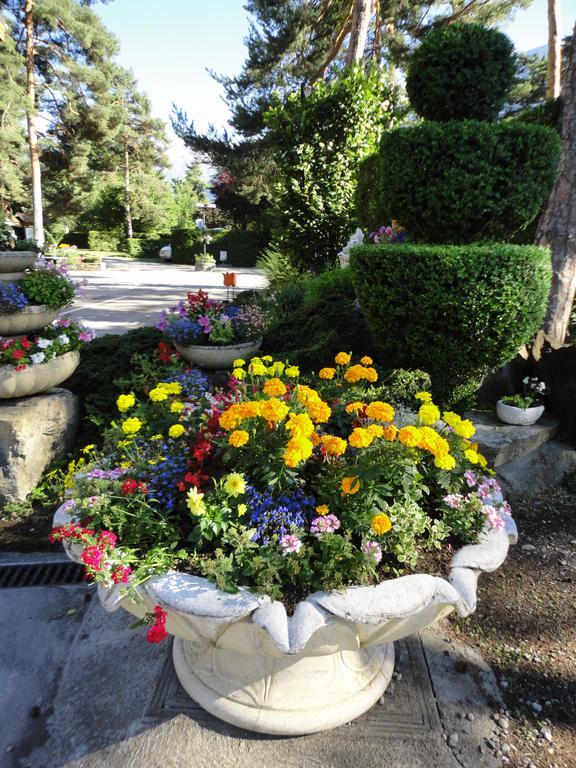 Camping La Cascade Villa Le Bourg-dʼOisans Exteriör bild